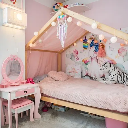 Children Friendly With Babysitter Available! & Free Parking Apartman